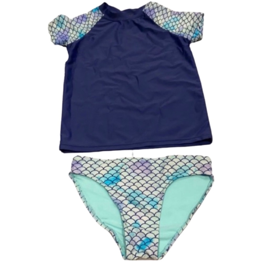 George 3 piece Swimwear.  Short sleeve rash guard, and  bikini set  Size: 7/8y